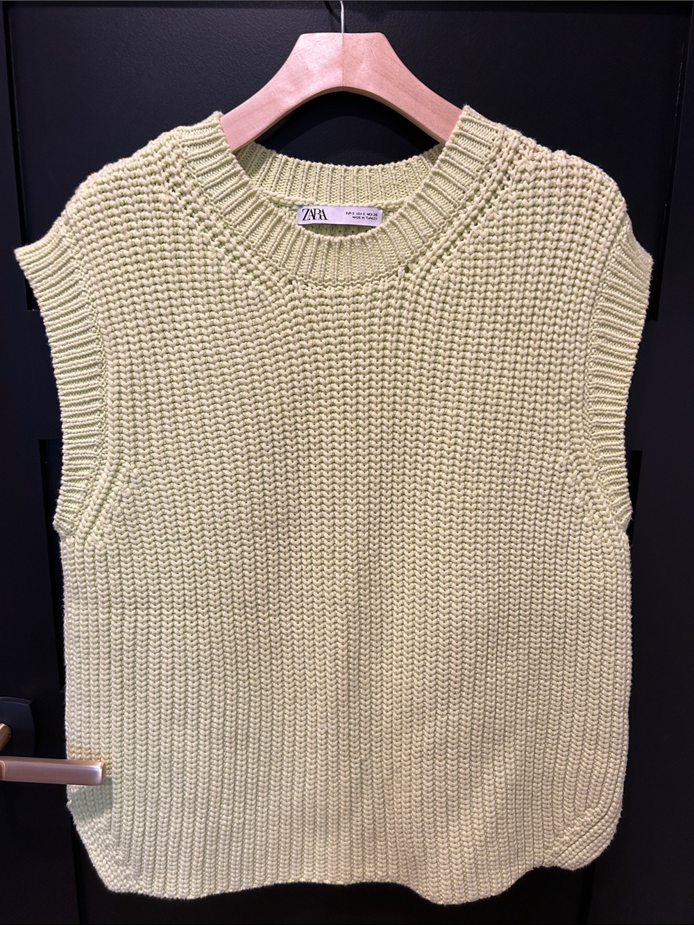 ZARA Chunky Knit Sleeveless Sweater Vest - Lime size small